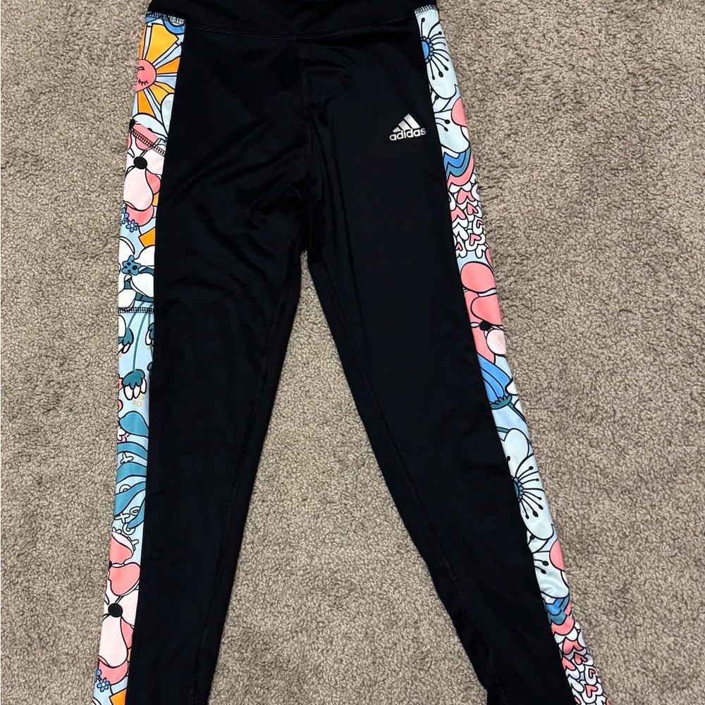 Adidas | Girls fits 8/10 | Bottoms | Black & Floral Leggings | Athletic Fit